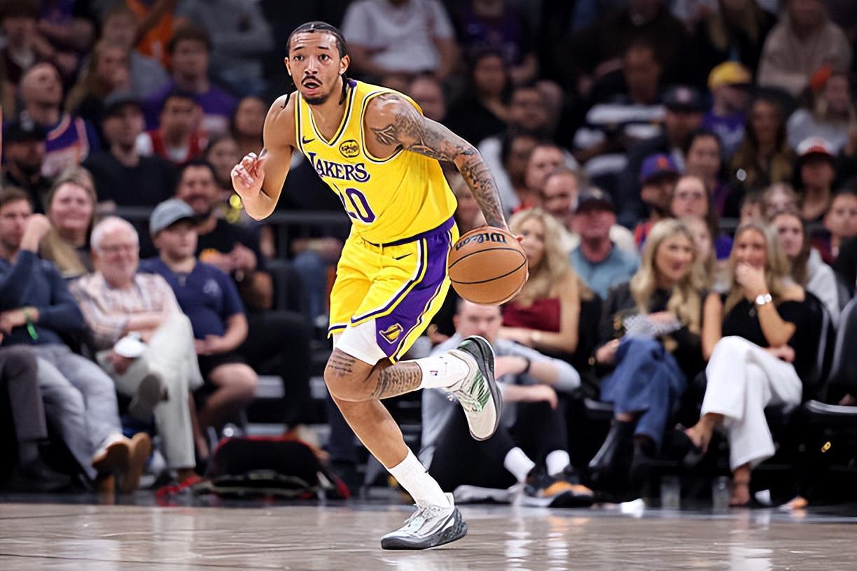 又一次打出灾难级别表现，湖人后场新星的状态真是太不稳定了？